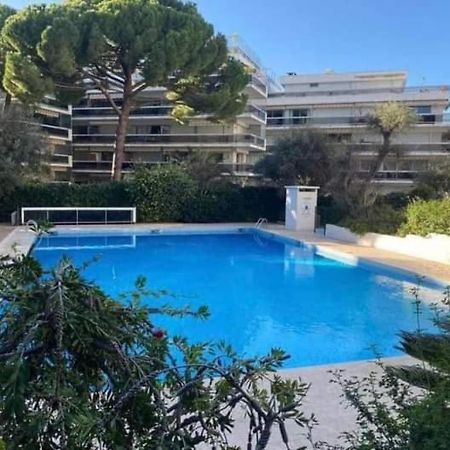 אנטיב Juan Les Pins Tanit Studio Climatise Vue Sur Mer Piscine מראה חיצוני תמונה