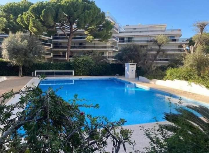 אנטיב Juan Les Pins Tanit Studio Climatise Vue Sur Mer Piscine מראה חיצוני תמונה