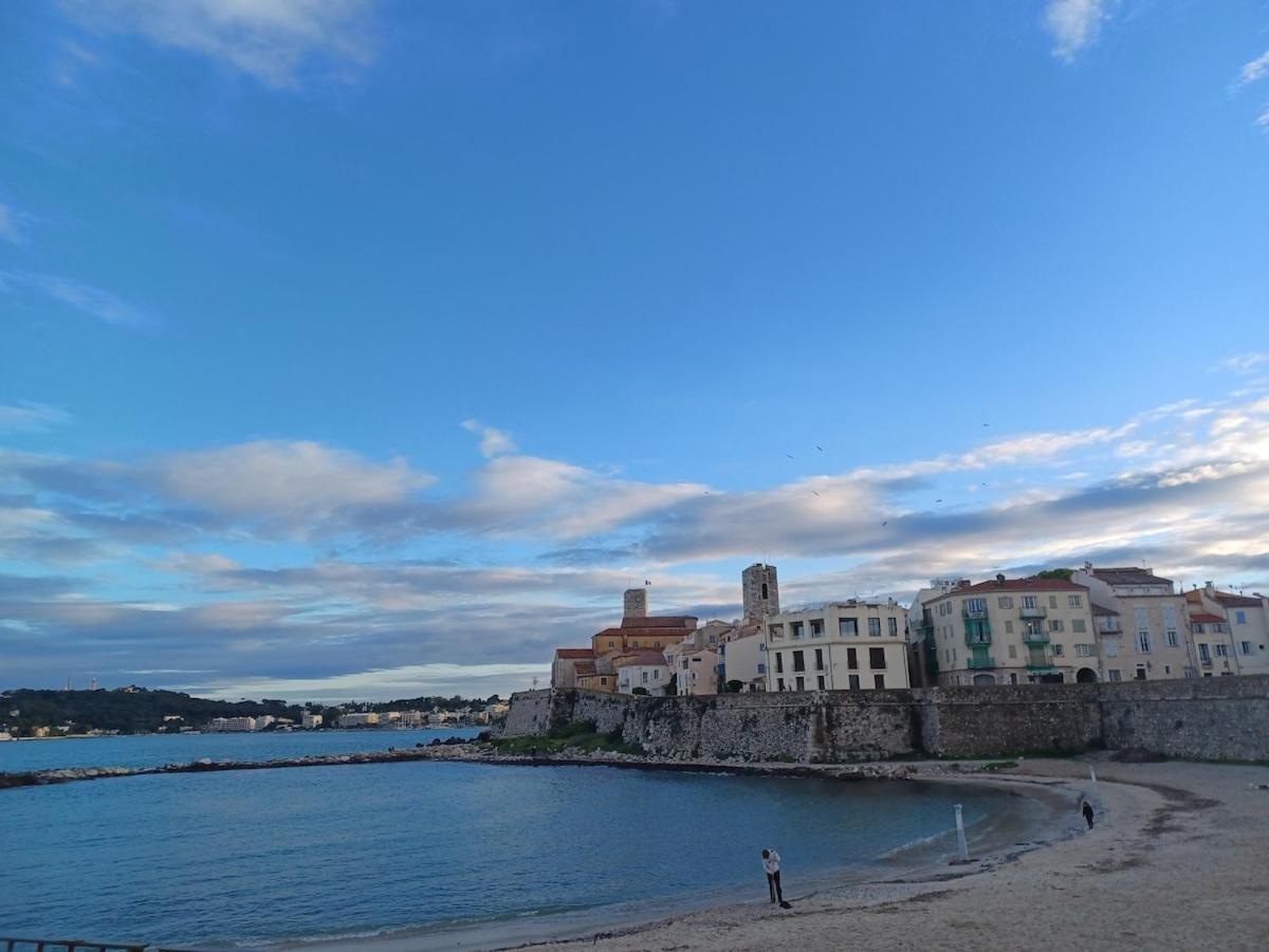 אנטיב Juan Les Pins Tanit Studio Climatise Vue Sur Mer Piscine מראה חיצוני תמונה